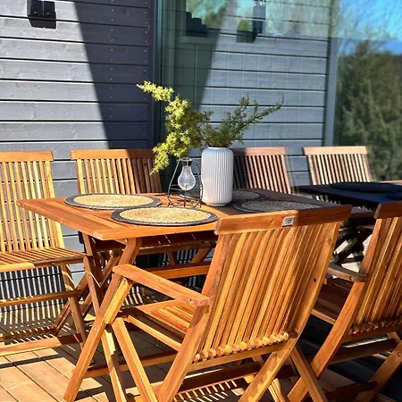 Villa Sadama With Private Mini