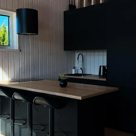 Villa Sadama With Private Mini *