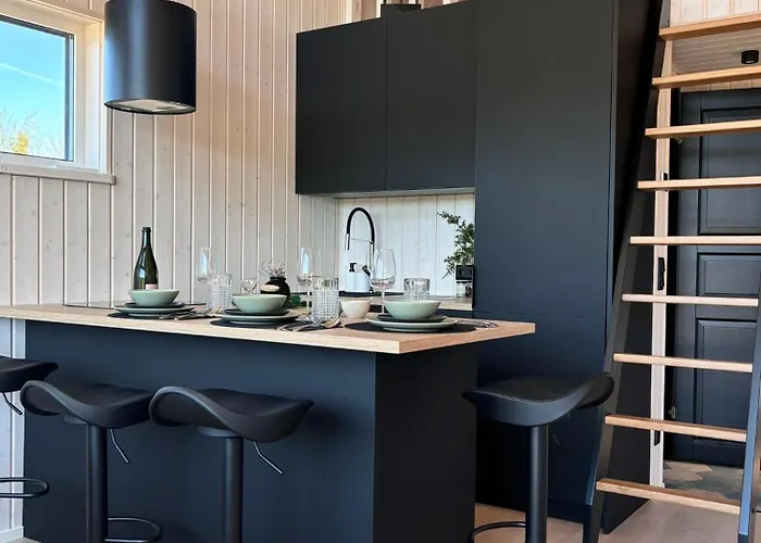 Sadama With Private Mini Villa Heltermaa