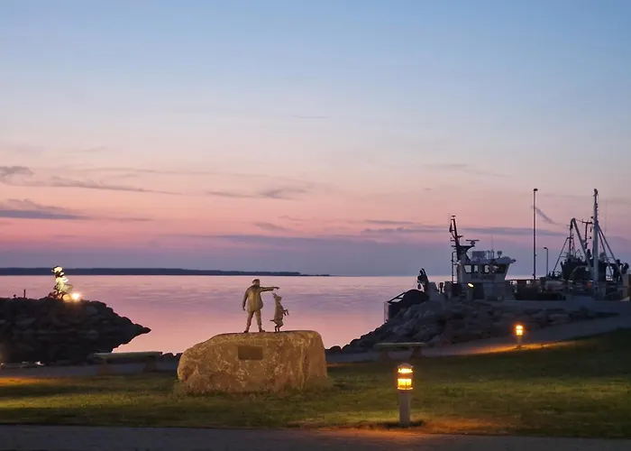 Villa Sadama With Private Mini *