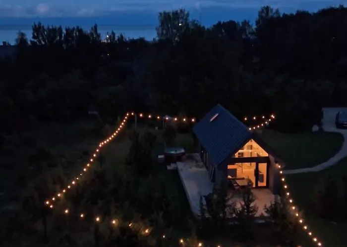 Villa Sadama With Private Mini